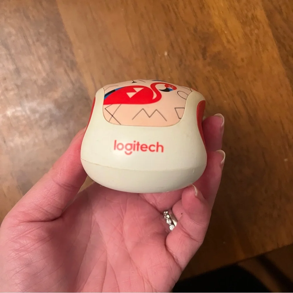 Logitech Wireless Mouse - Red and Cream Flamingo Pattern